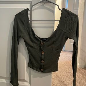 Green long sleeve crop shirt